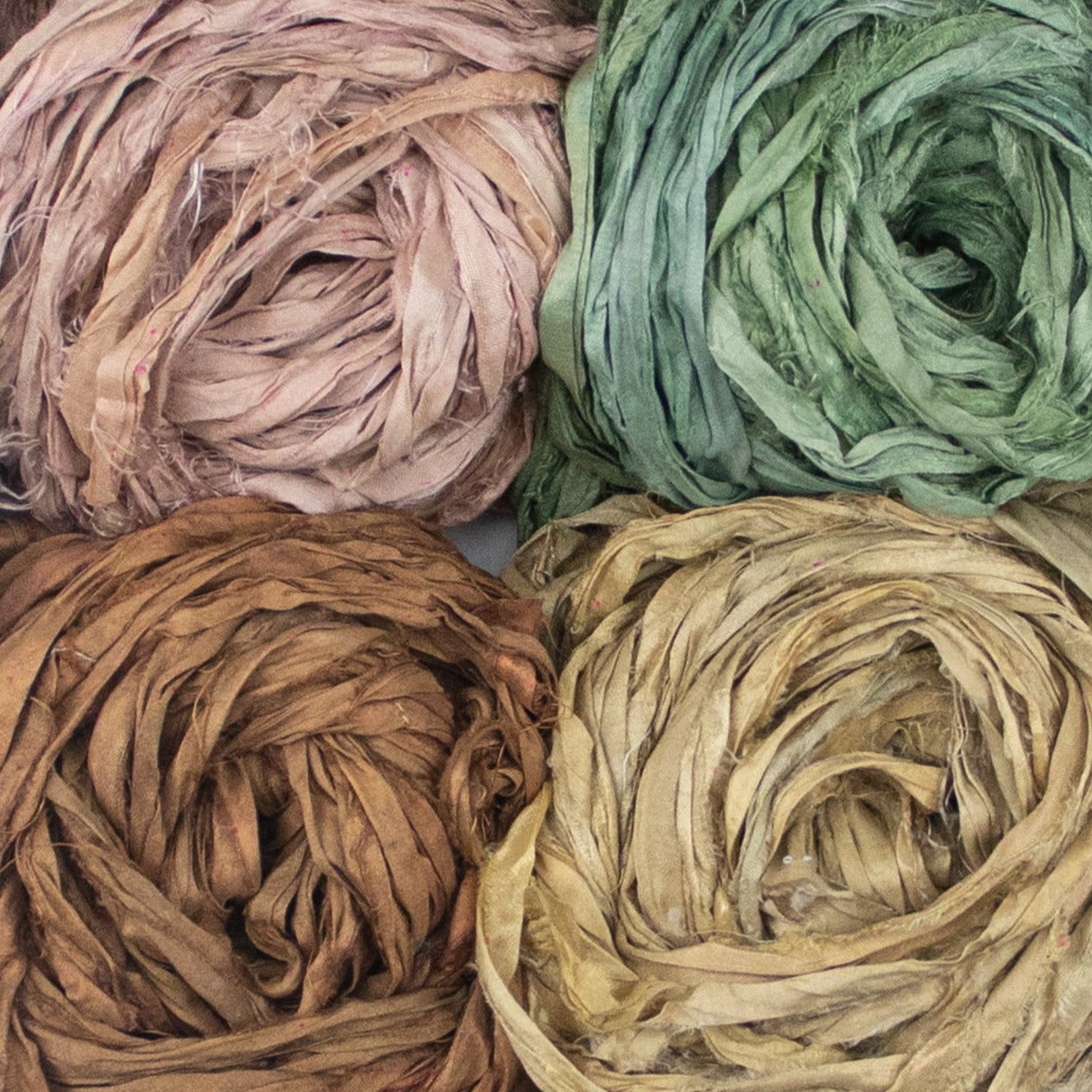 Recycled Sari Silk Yarn - Champagne