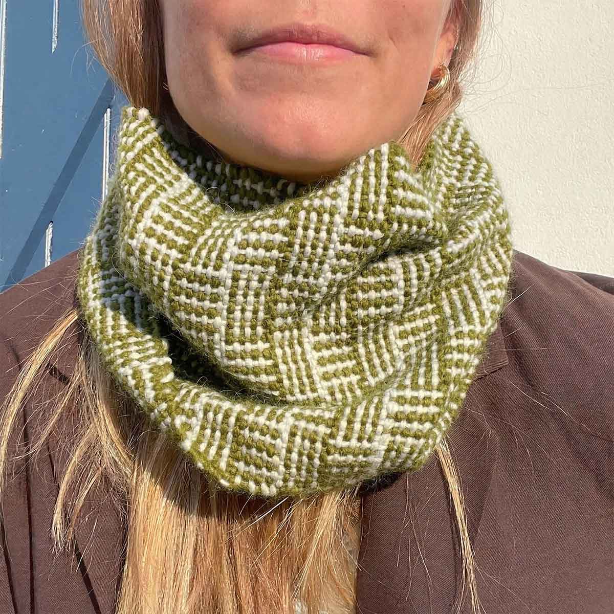 Bliss Snood Weaving Kit - Supplies only with Pattern (no loom) - x Tunkiwellness -Yummy Version