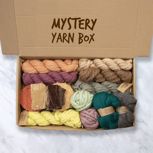 ❓🎁 Mystery Yarn Box – A Surprise Selection of Fibers