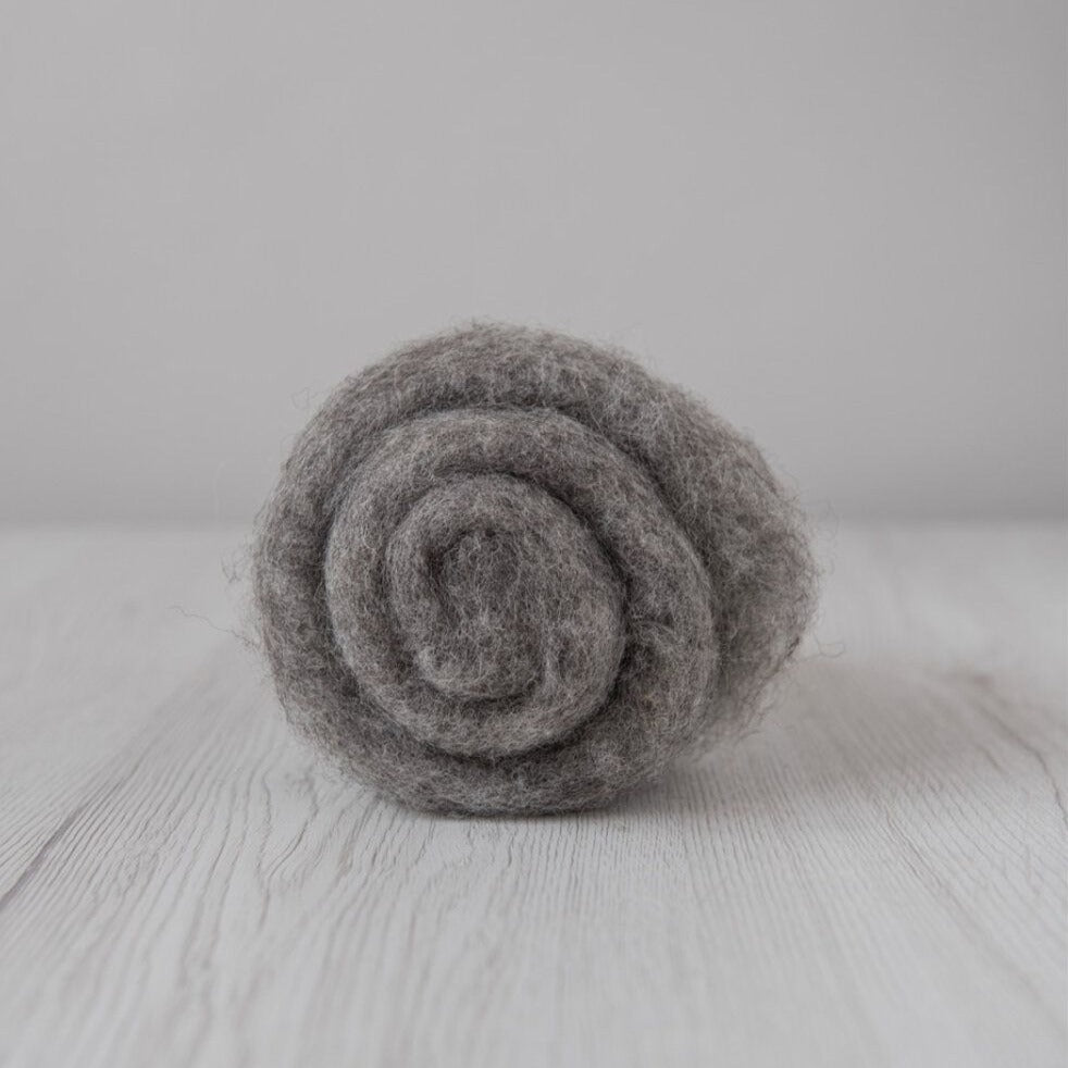 Carded Bergschaf Wool Natural Grey